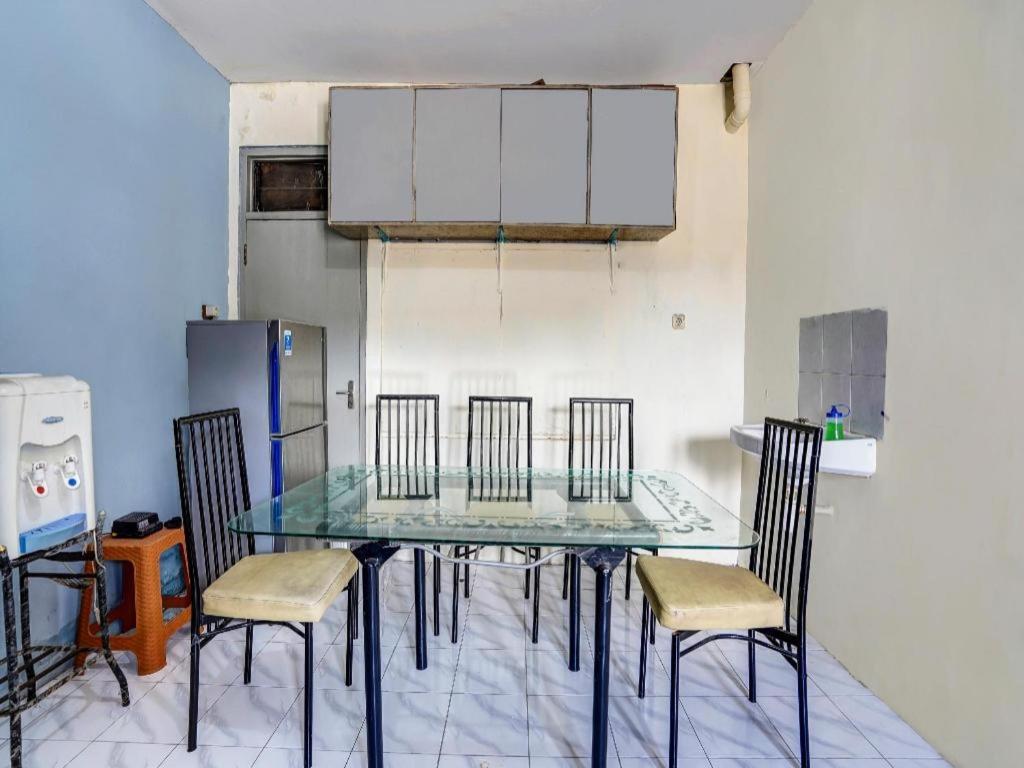 Hotel Spot On 90147 Gosepa Ambengan Plaza Surabaja Zewnętrze zdjęcie