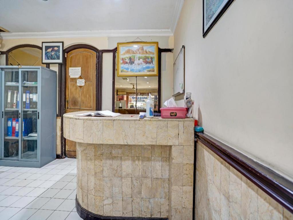 Hotel Spot On 90147 Gosepa Ambengan Plaza Surabaja Zewnętrze zdjęcie