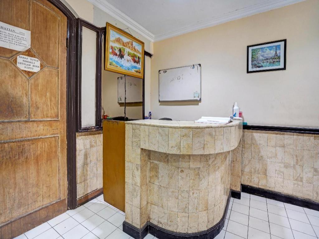 Hotel Spot On 90147 Gosepa Ambengan Plaza Surabaja Zewnętrze zdjęcie